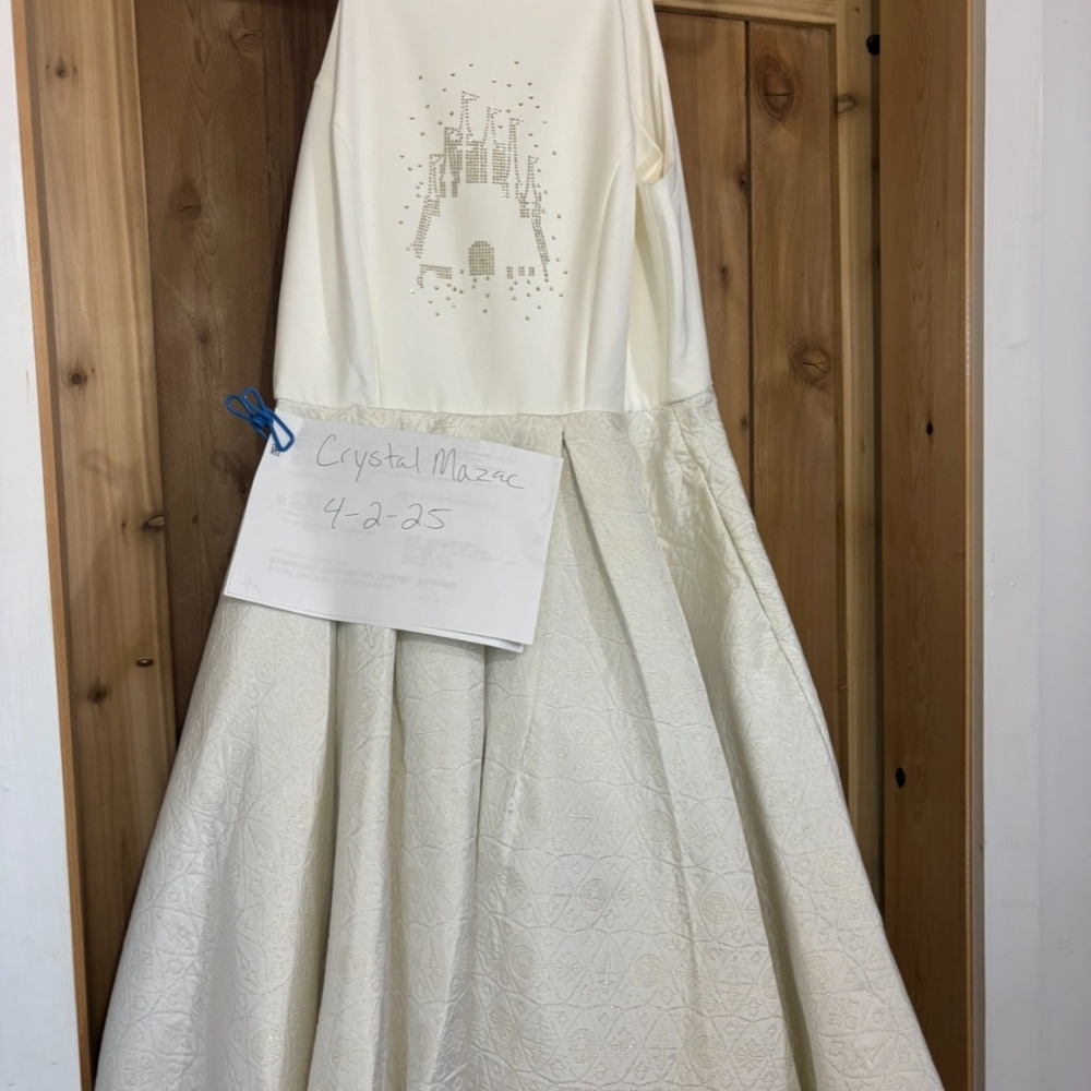 Disney Dress Shop SLEEPING BEAUTY CASTLE szM - Picture 2 of 2